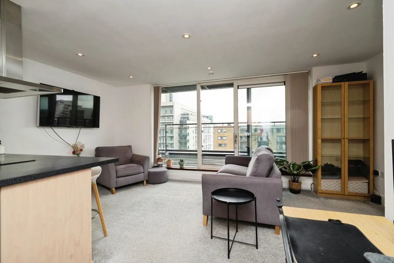 Jones Point, Ferry Court, Cardiff, South Glamorgan, CF11, photo 6