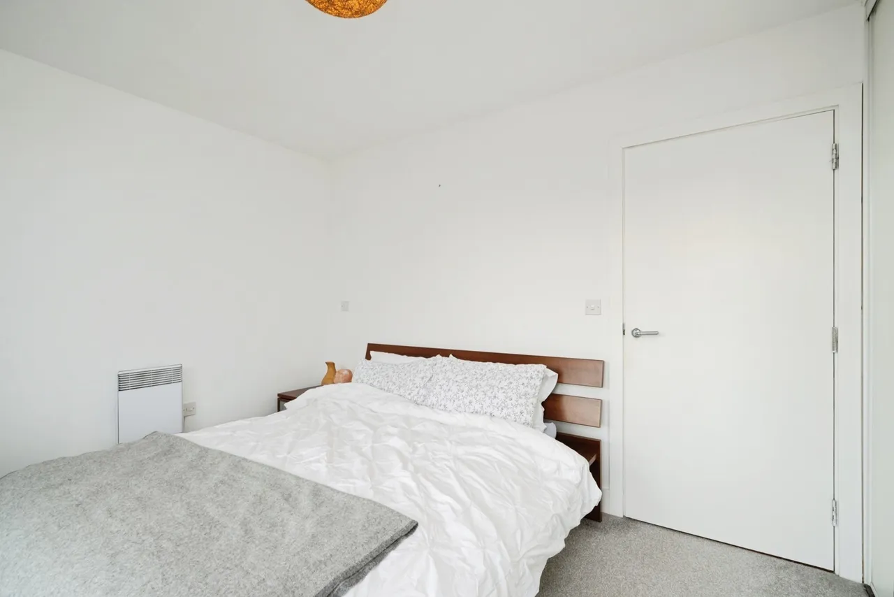 Jones Point, Ferry Court, Cardiff, South Glamorgan, CF11, photo 13