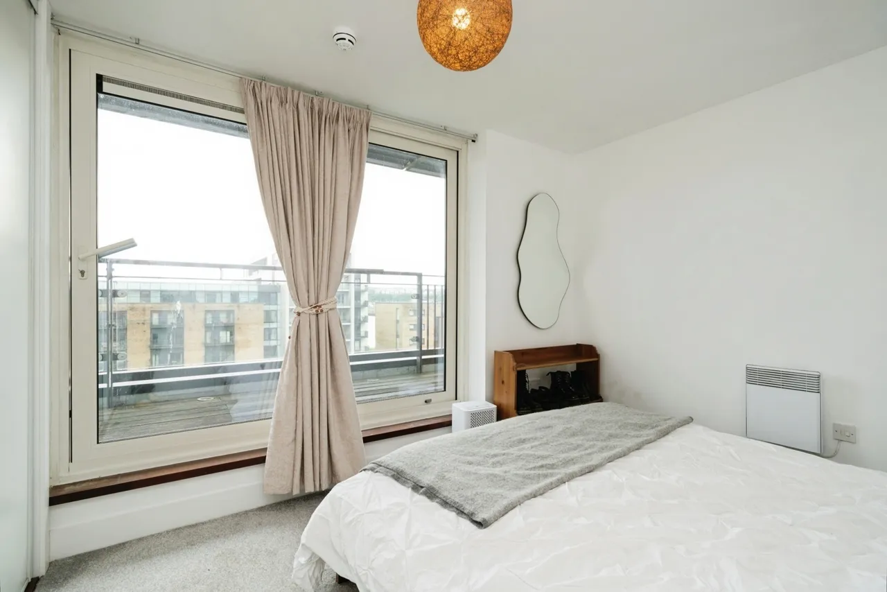 Jones Point, Ferry Court, Cardiff, South Glamorgan, CF11, photo 12