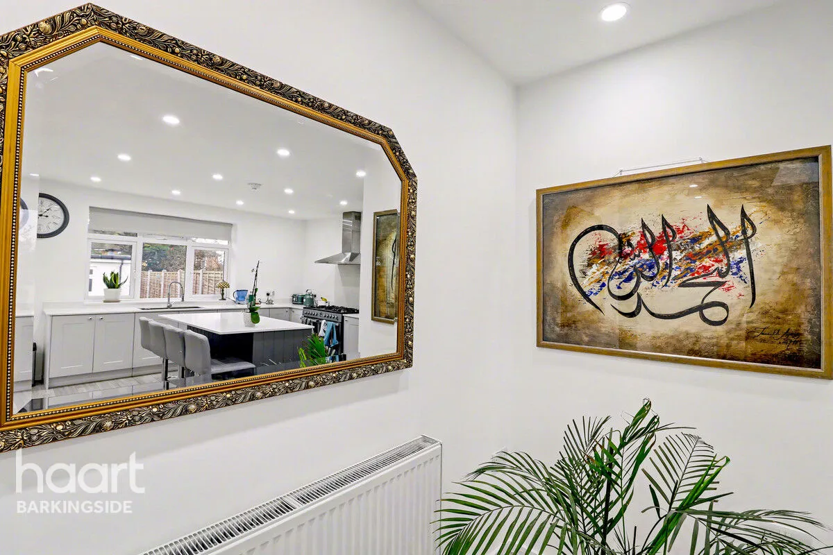 Caterham Avenue, Clayhall, IG5, photo 8