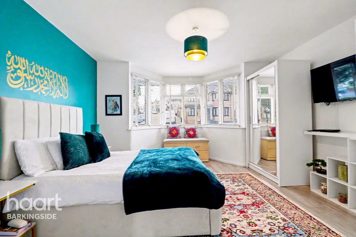 Caterham Avenue, Clayhall, IG5, photo 11