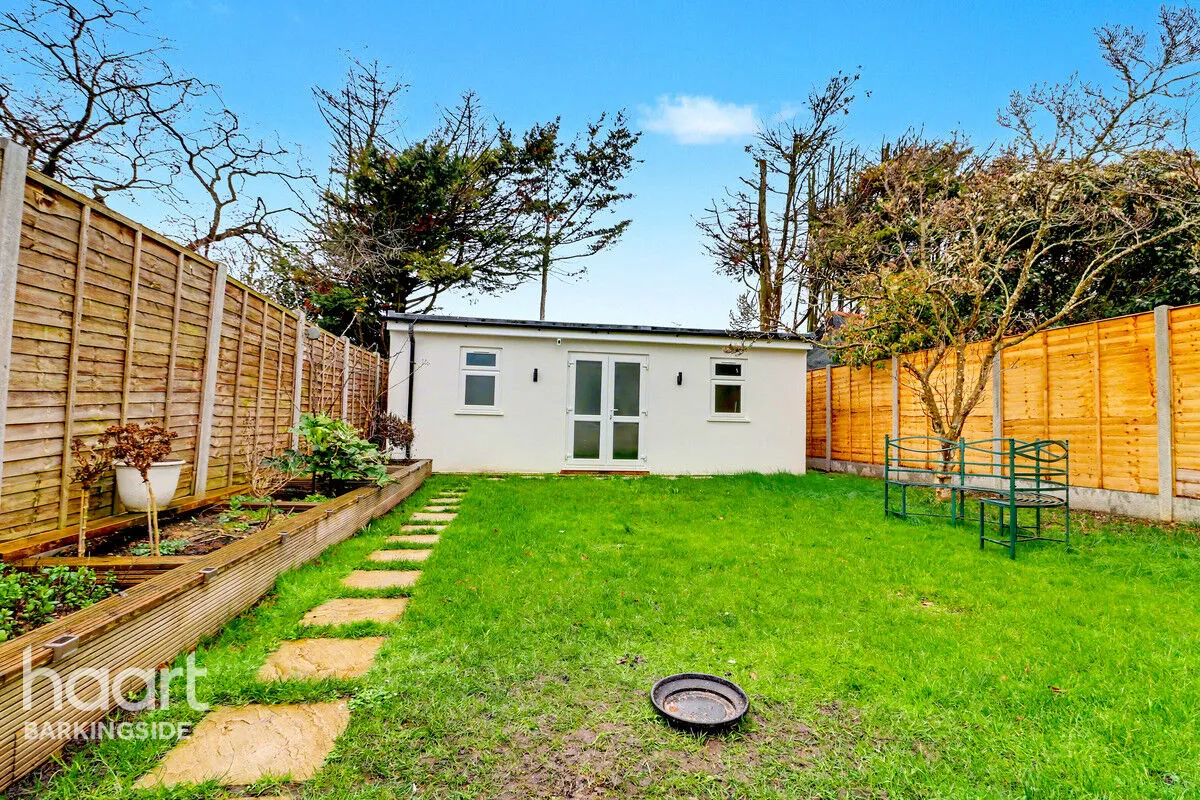 Caterham Avenue, Clayhall, IG5, photo 18