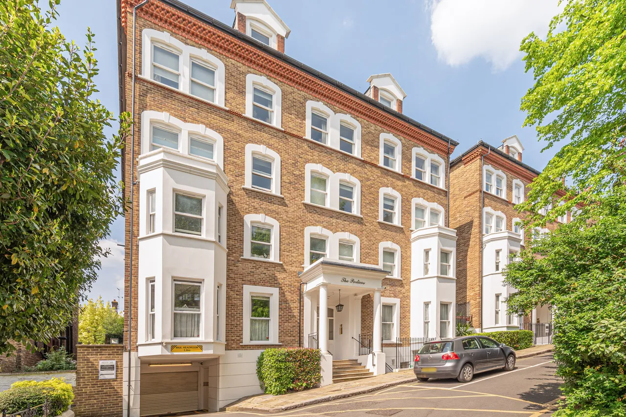 3 bed flat for sale, London, NW3