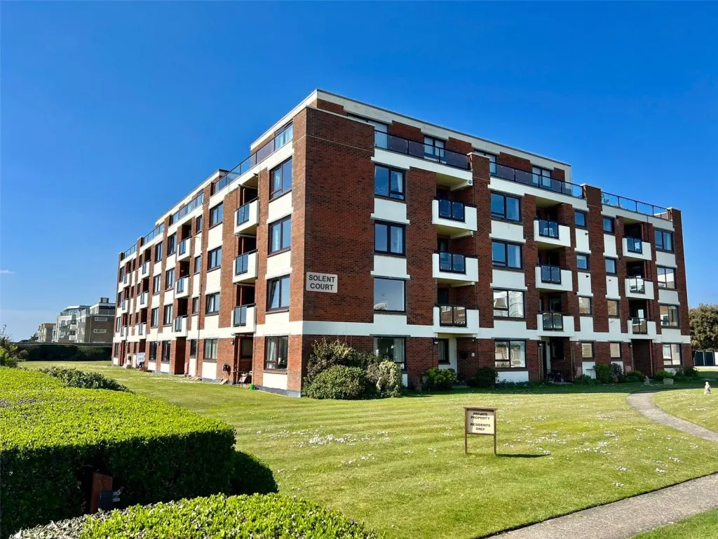 Cornwallis Road, Lymington, photo 19
