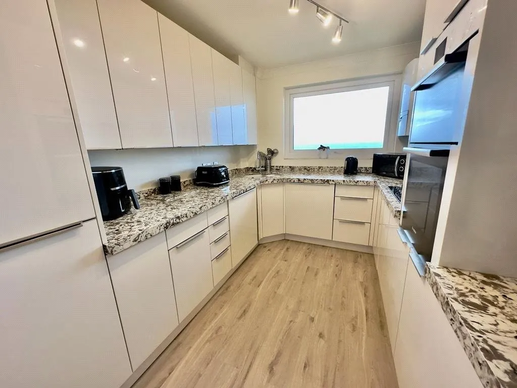 Cornwallis Road, Lymington, photo 9