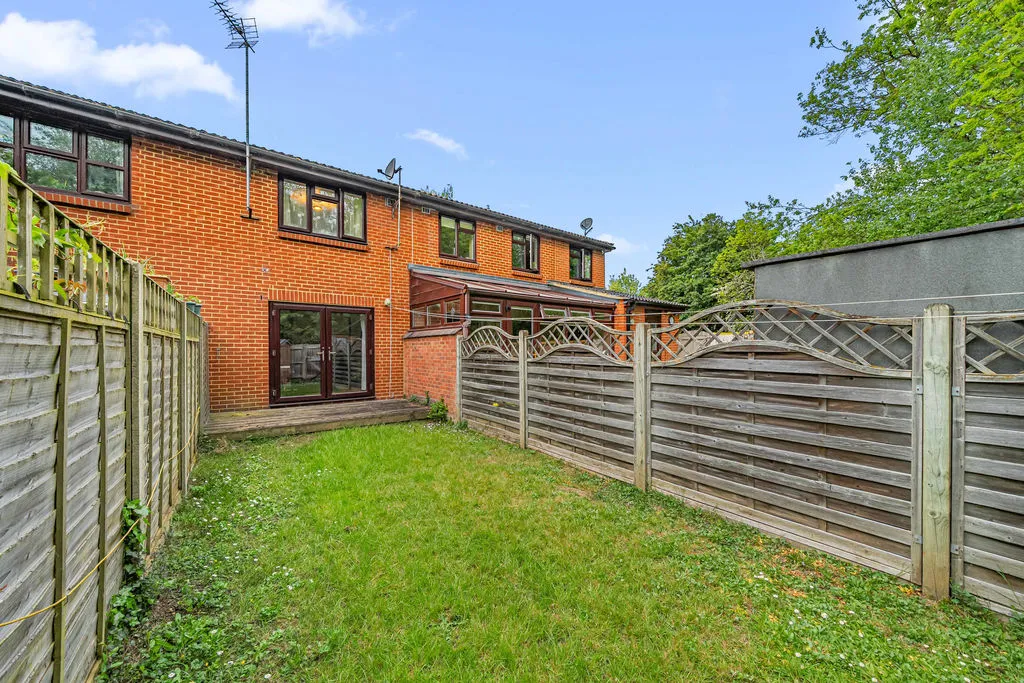 Friars Way, Chertsey KT16 8PW, photo 11