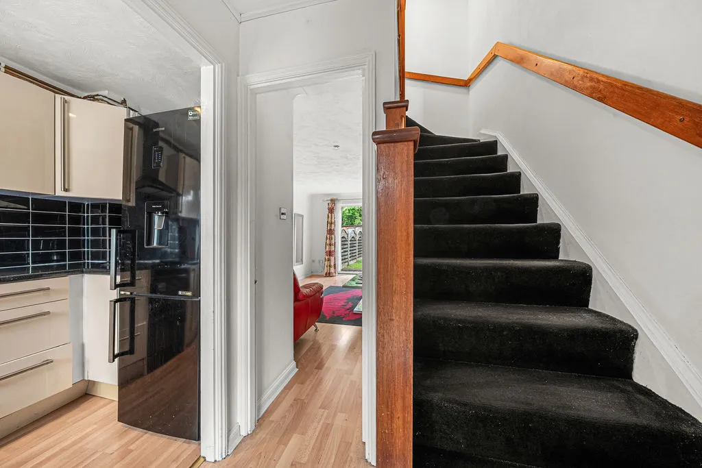 Friars Way, Chertsey KT16 8PW, photo 8