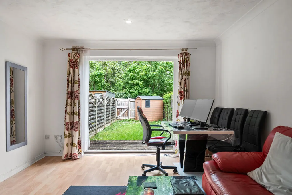 Friars Way, Chertsey KT16 8PW, photo 5