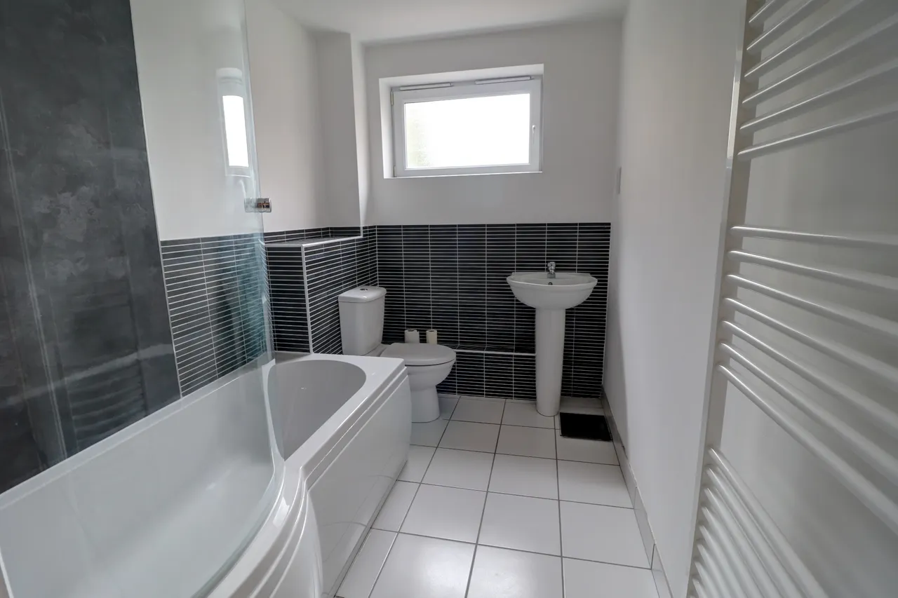 Cubitt Way, Peterborough, PE2, photo 13