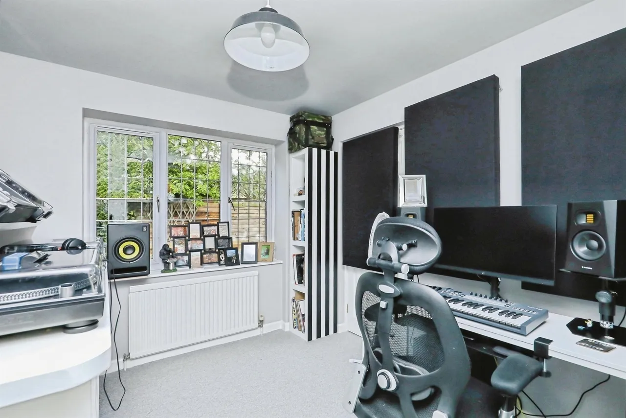 Dereham Road, New Costessey, NR5, photo 9