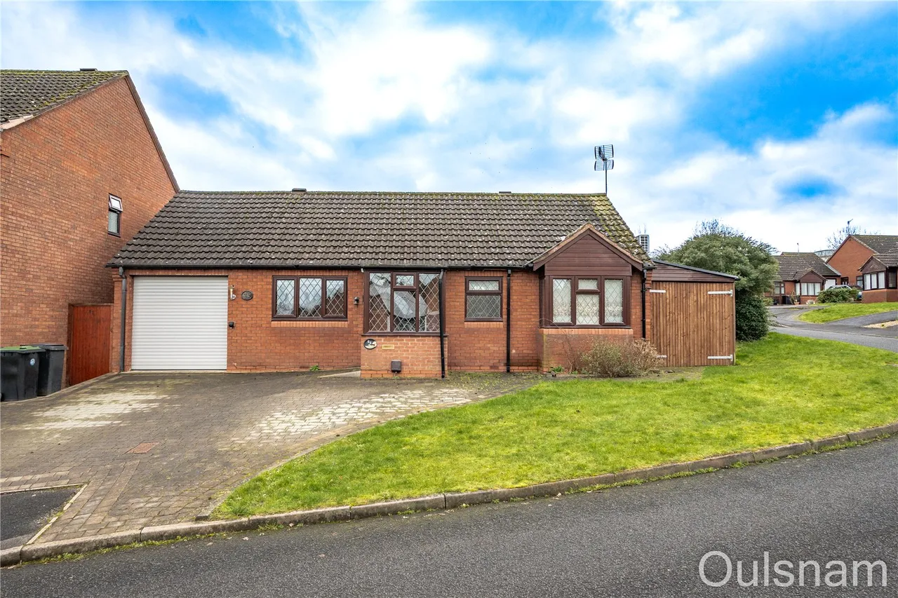 2 bed house for sale — Fairoak Drive, Bromsgrove, Worcestershire, B60 3PN