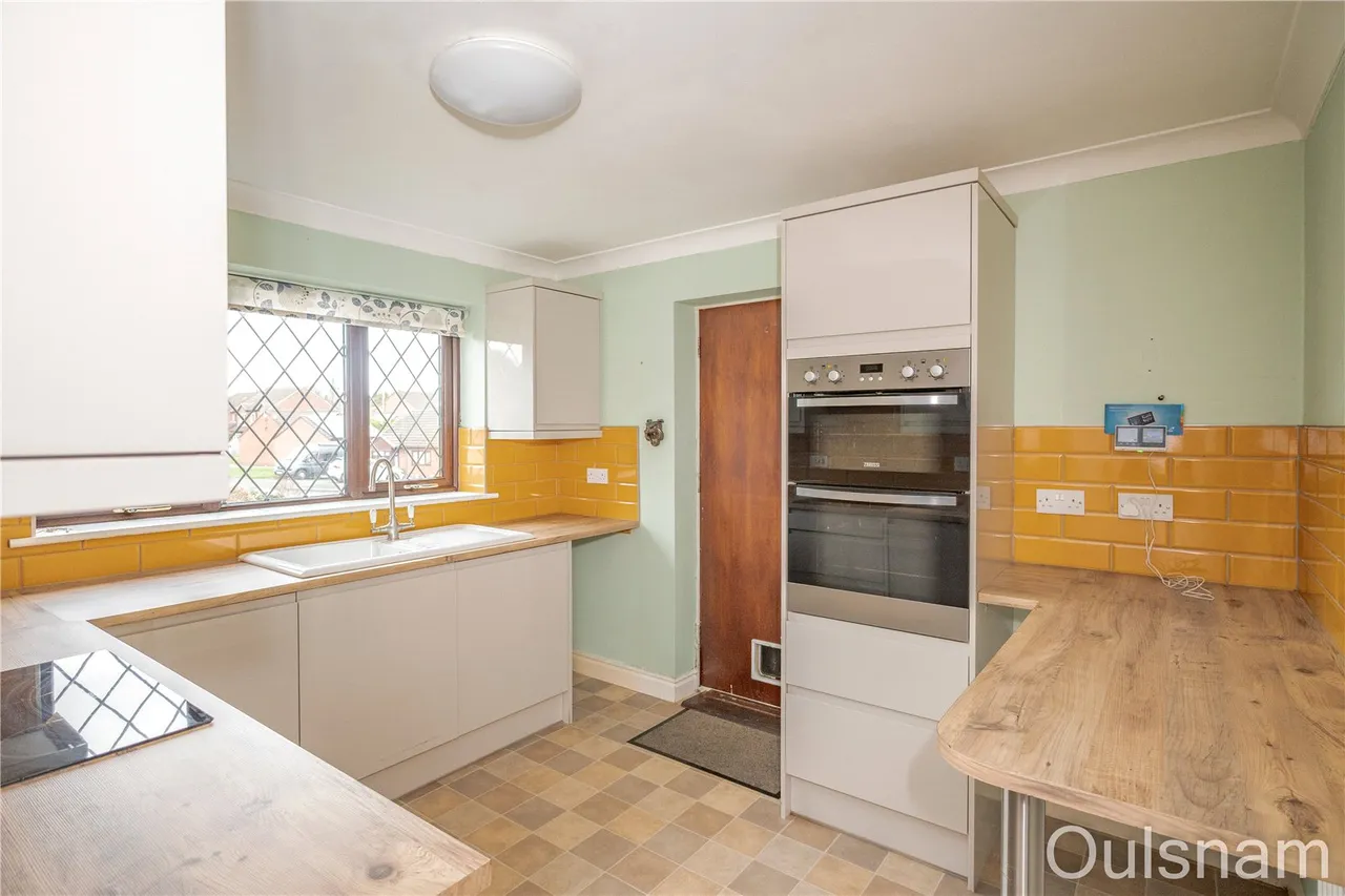 Fairoak Drive, Bromsgrove, Worcestershire, B60 3PN, photo 6