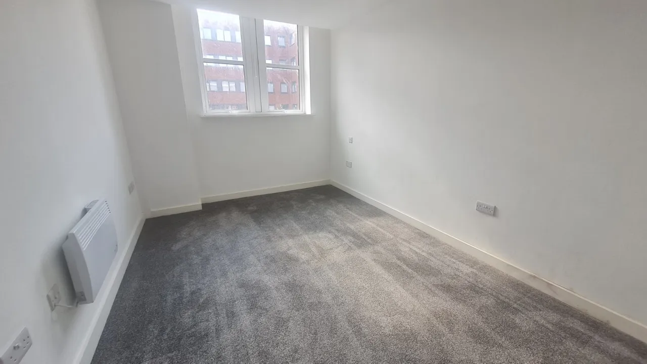 Thornhill Street, Wakefield, WF1, photo 6