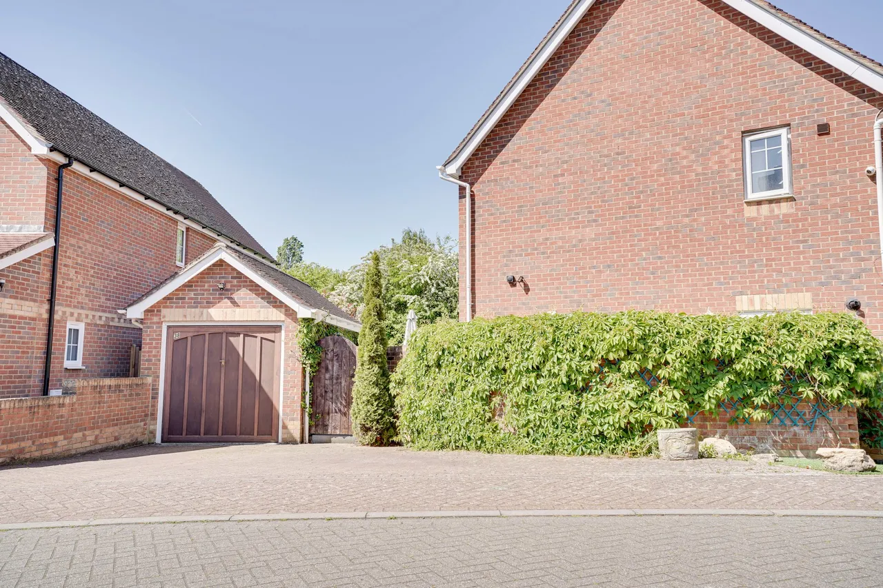 Luxford Place, Sawbridgeworth, CM21, photo 3