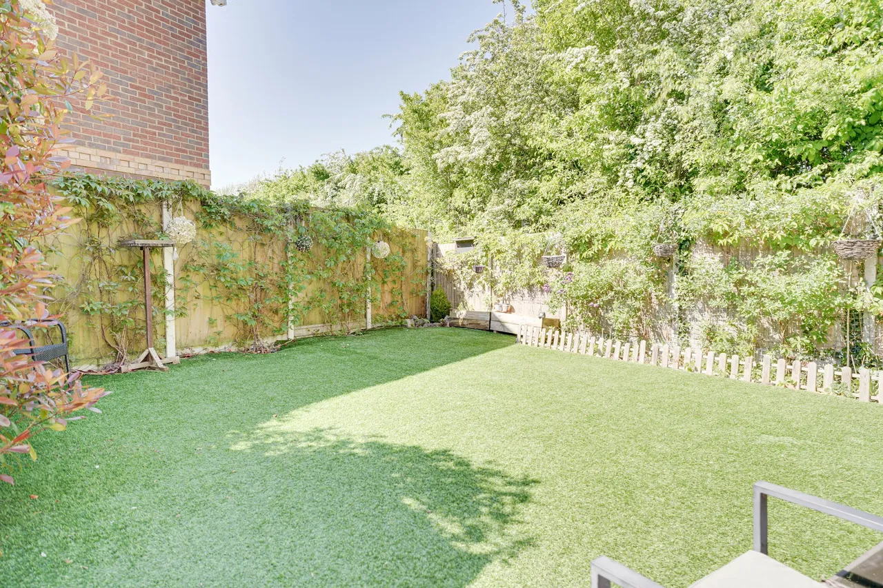 Luxford Place, Sawbridgeworth, CM21, photo 16