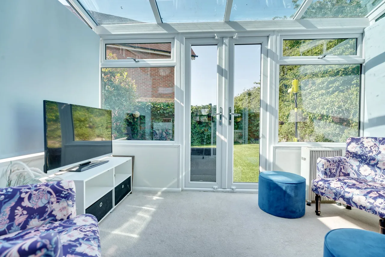 Luxford Place, Sawbridgeworth, CM21, photo 9