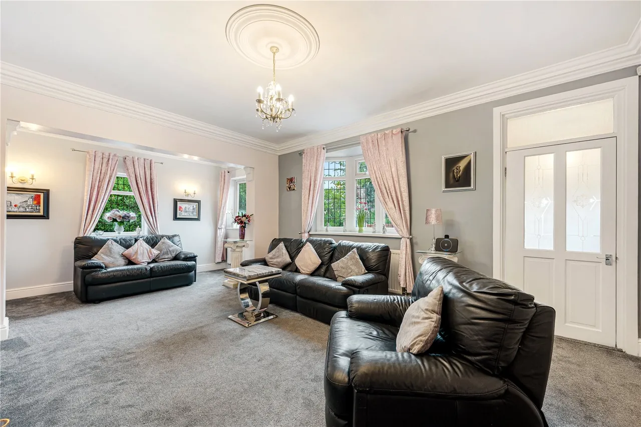 Barrowby Lane, Garforth, photo 3