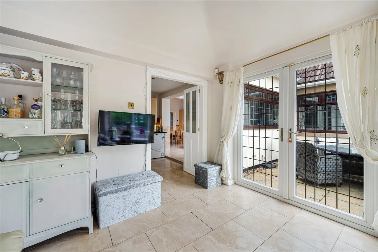 Barrowby Lane, Garforth, photo 10