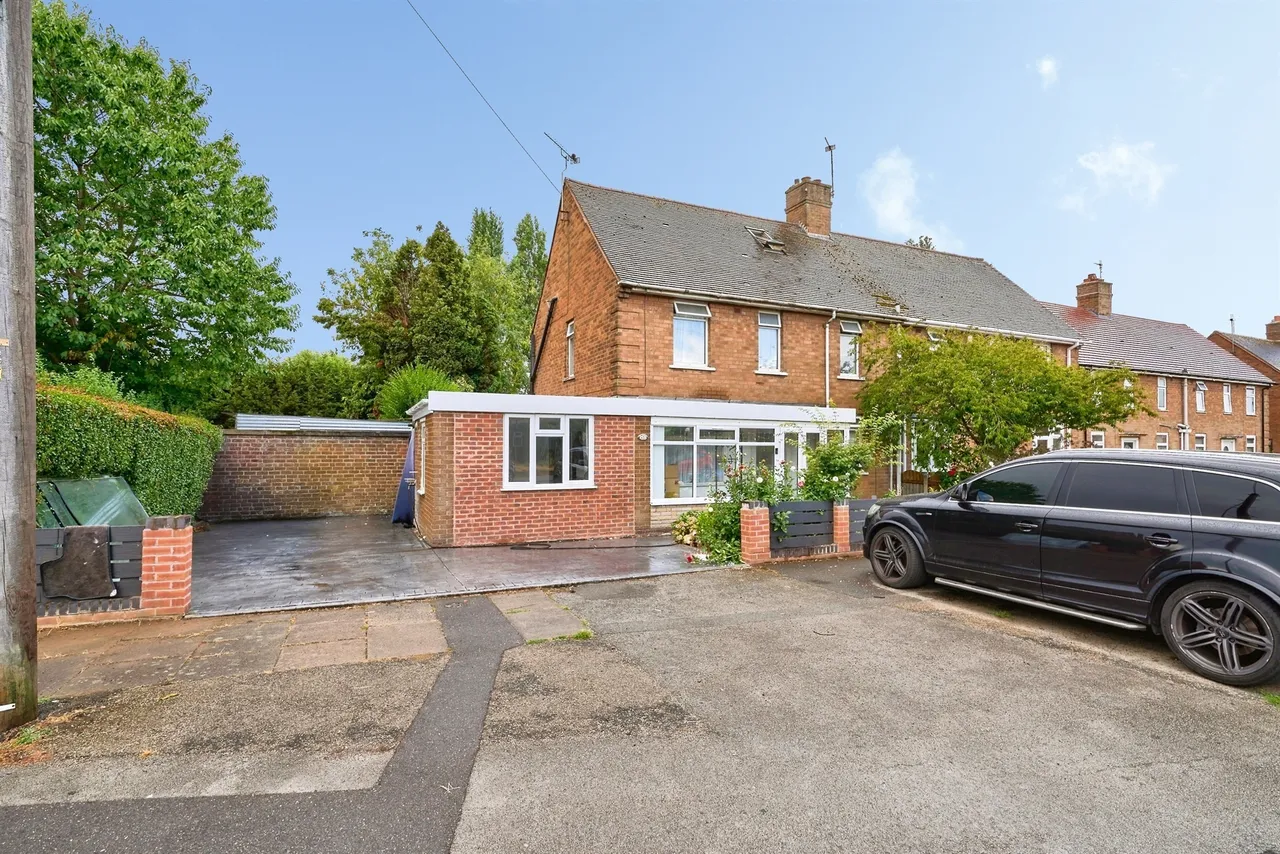 6 bed house for sale — Morris Avenue, WALSALL