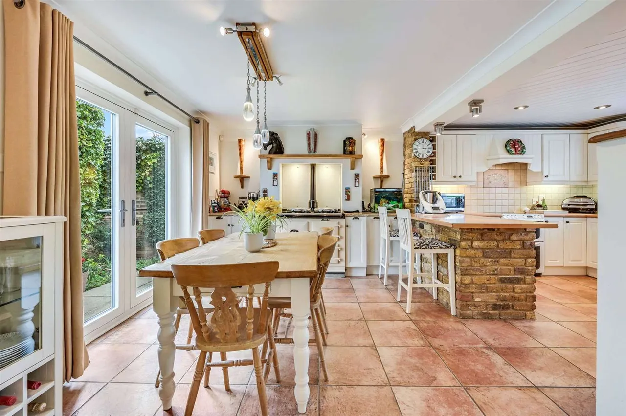 Windmill Close, Dunmow, Essex, CM6 3AX, photo 8
