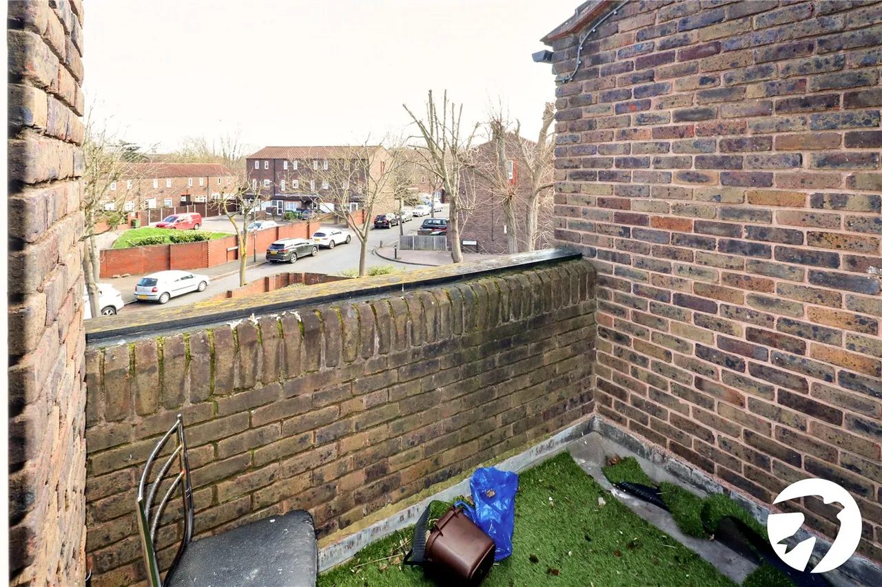 Glimpsing Green, Erith, DA18, photo 11