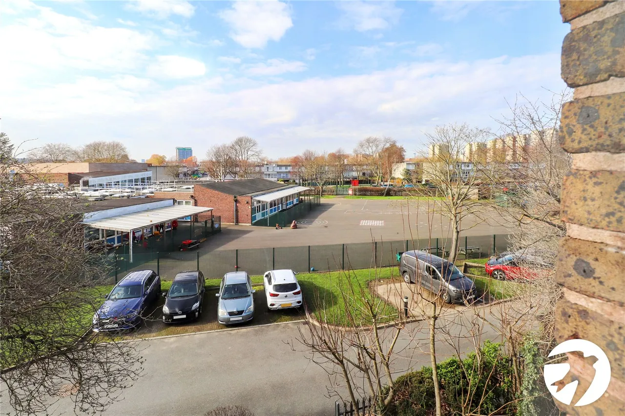 Glimpsing Green, Erith, DA18, photo 10