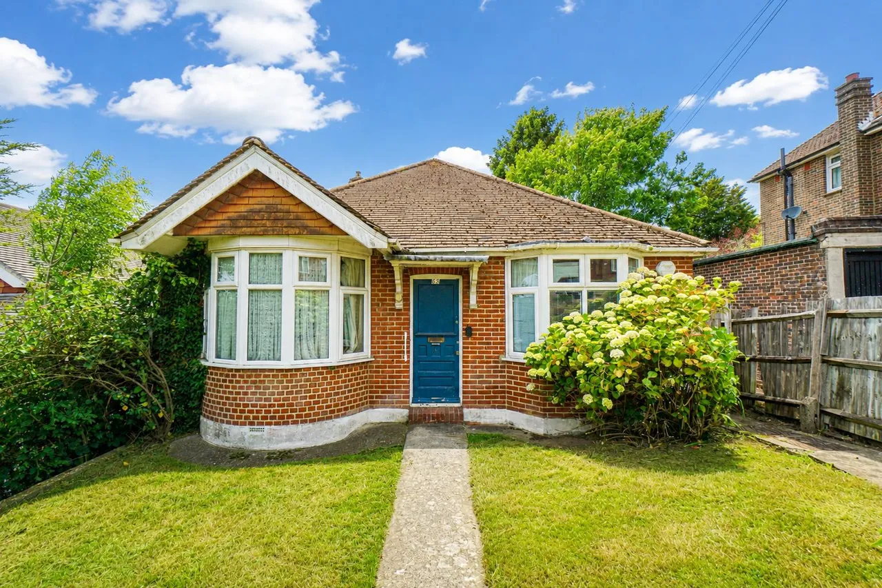 3 bed house for sale, Park View, Hastings