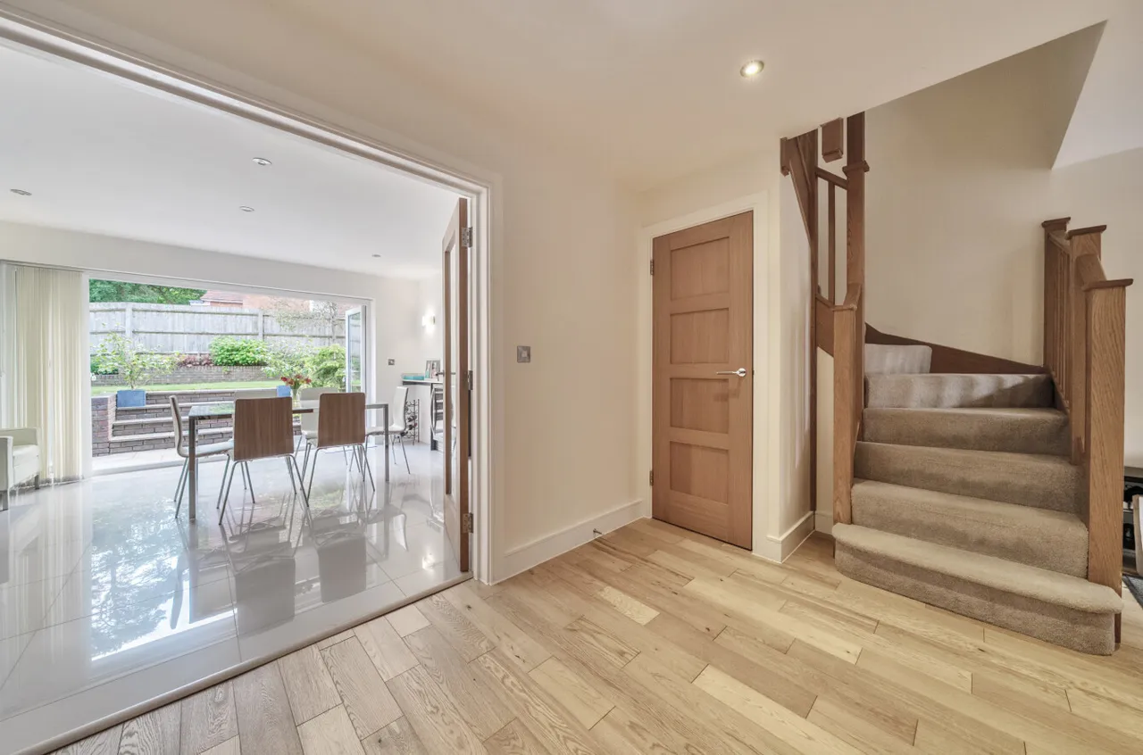 Vardon Place, Frimley, Camberley, GU16 9QA, photo 6