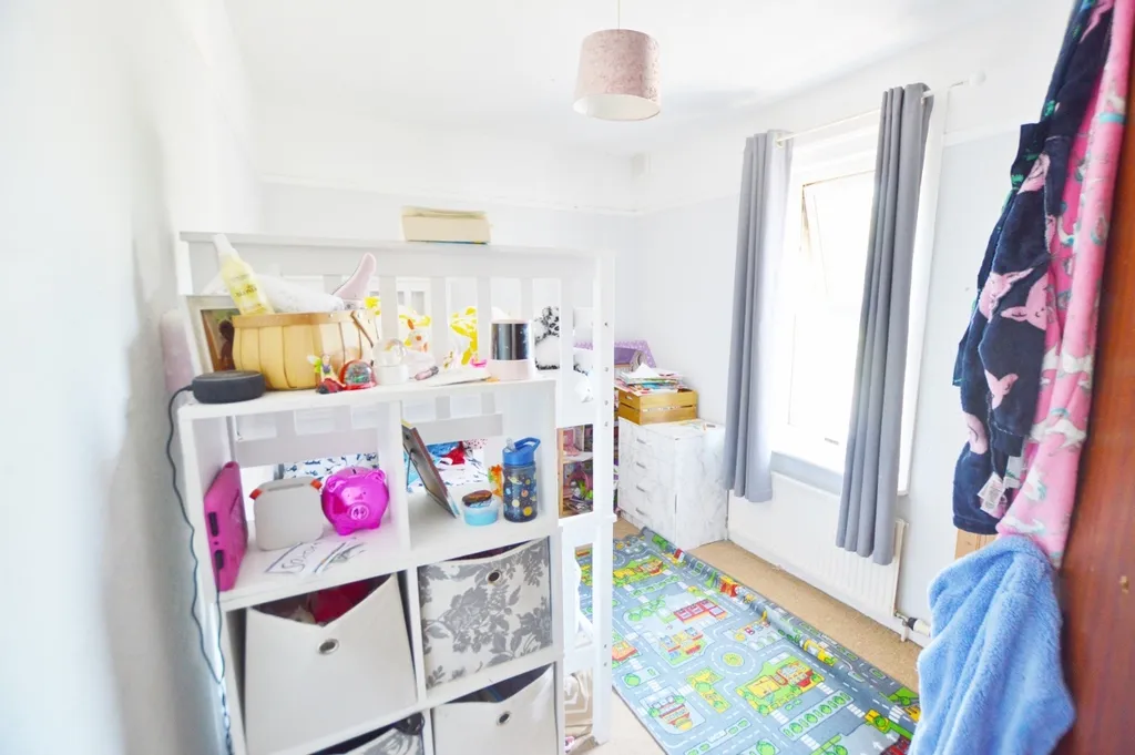 81 Coles Avenue, Poole, BH15 4HJ, photo 7