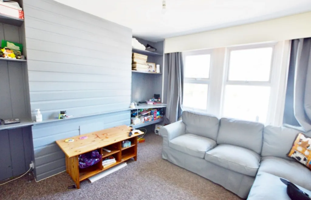81 Coles Avenue, Poole, BH15 4HJ, photo 4