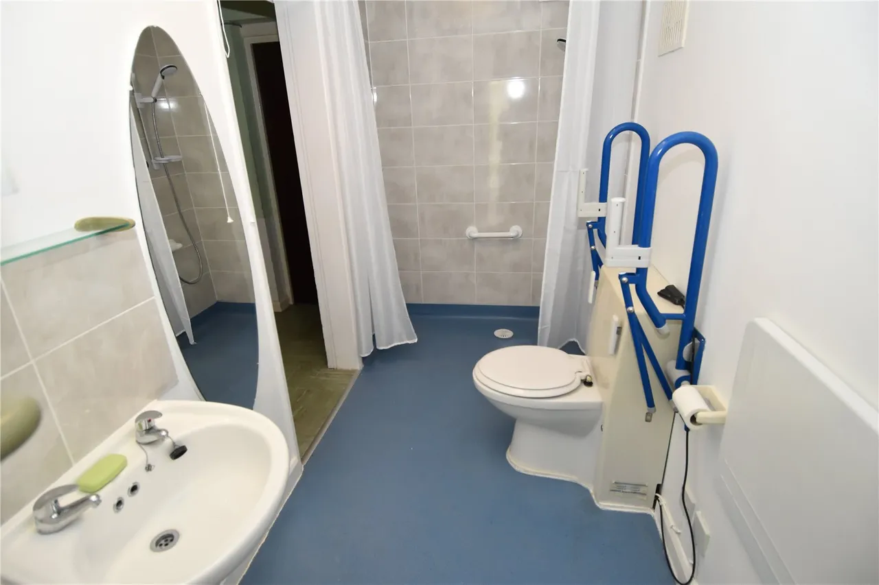 Hole Lane, Bournville Village Trust, Northfield, Birmingham, B31 2DD, photo 7