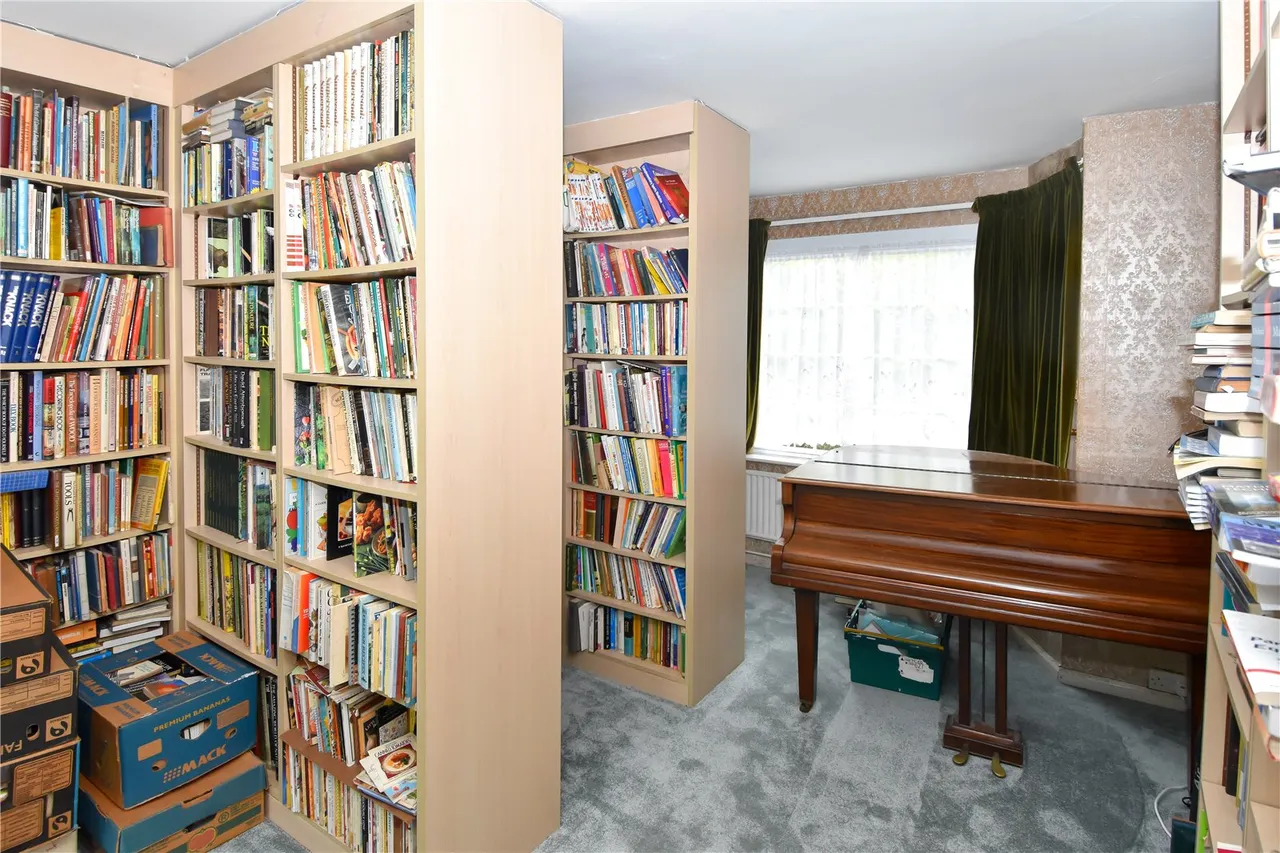Hole Lane, Bournville Village Trust, Northfield, Birmingham, B31 2DD, photo 4