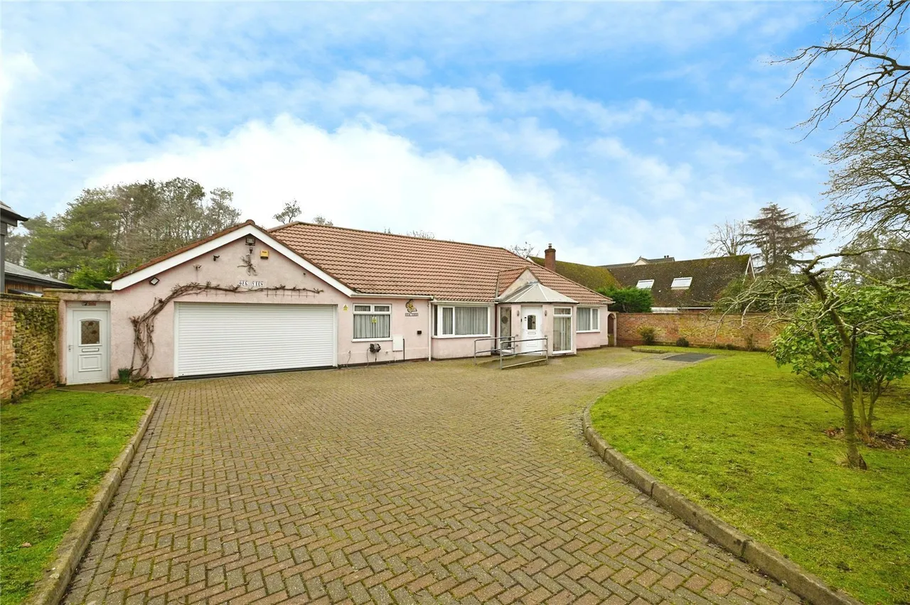Manor Road, North Wootton, King's Lynn, Norfolk, PE30, photo 2