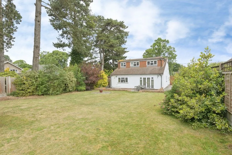 Fawkham Avenue, Longfield, Kent, DA3, photo 2