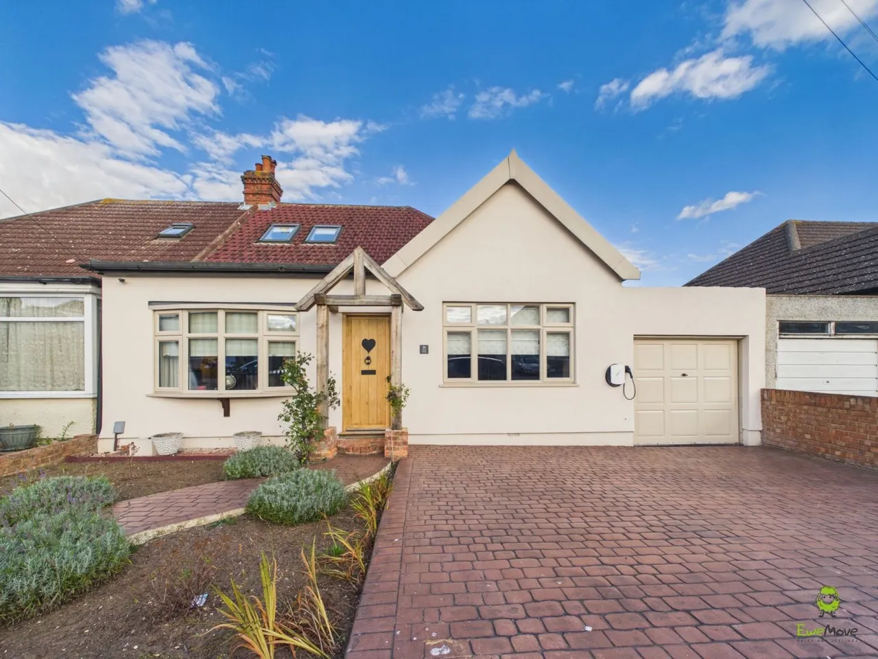 4 bed house for sale, Harold Avenue, Belvedere, DA17