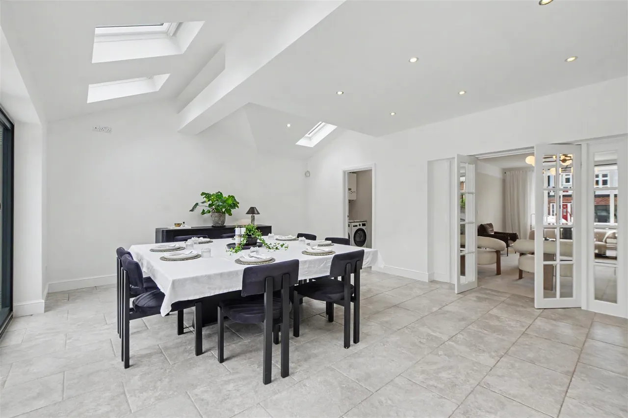 West End Crescent, Ilkeston, DE7, photo 8