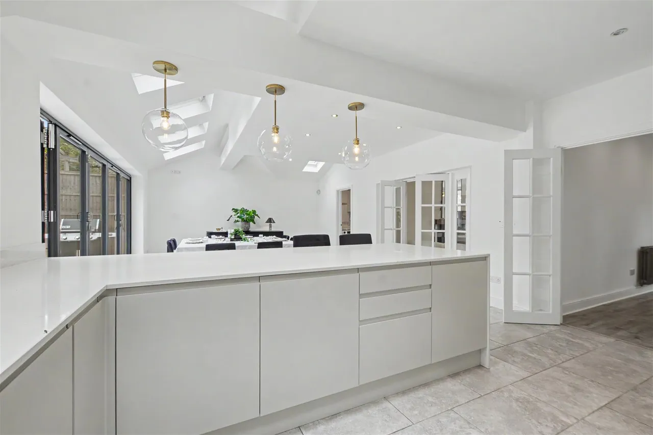 West End Crescent, Ilkeston, DE7, photo 6