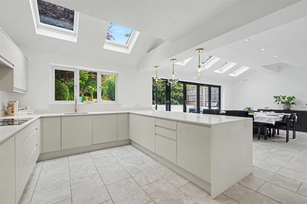 West End Crescent, Ilkeston, DE7, photo 2