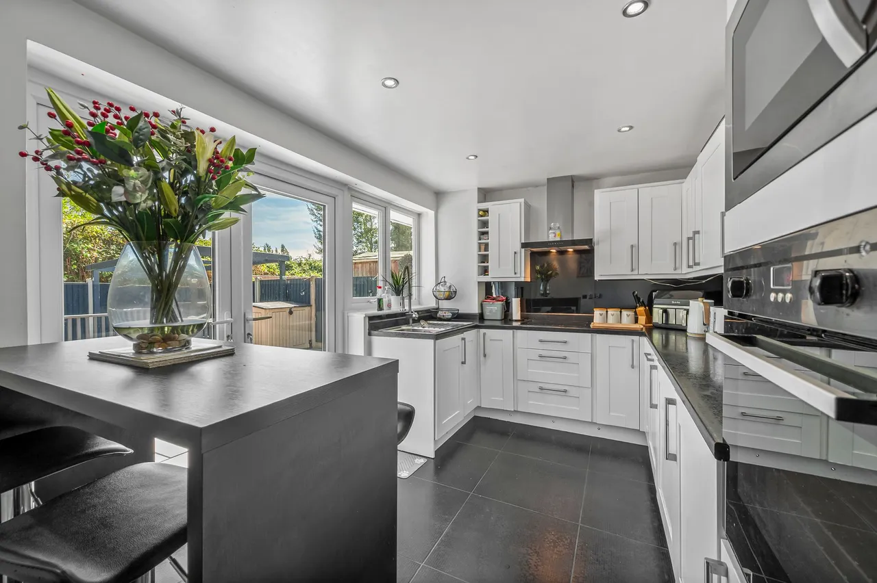Sandringham Drive, St. Helens, St. Helens, WA9 3TQ, photo 3