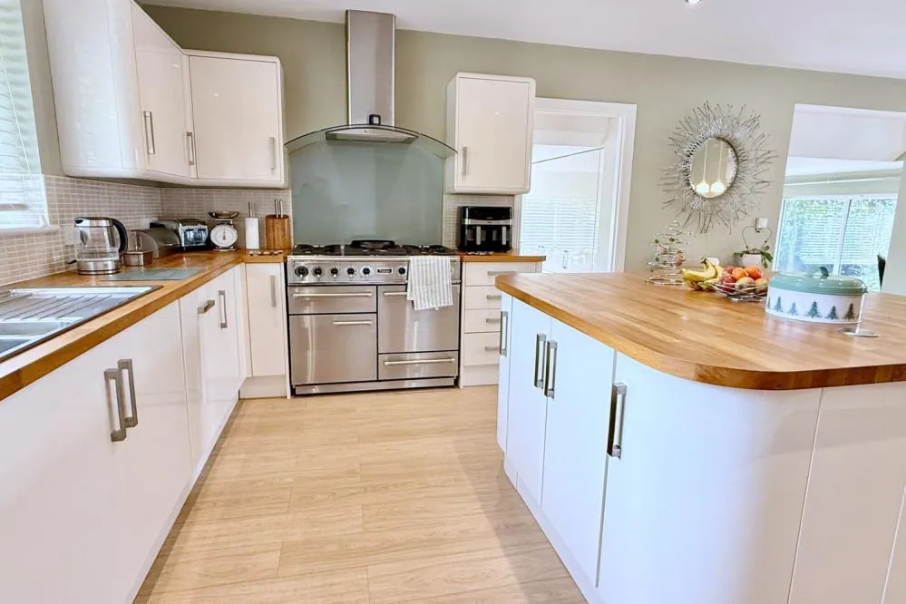 Struan Court, Ashley Heath, BH24, photo 10