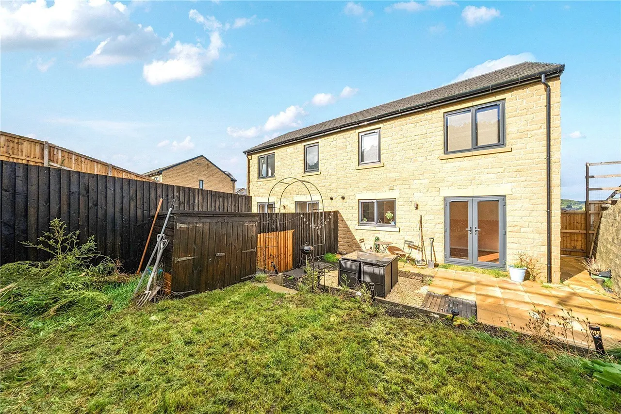 Acorn Rise, Linthwaite, HD7, photo 12