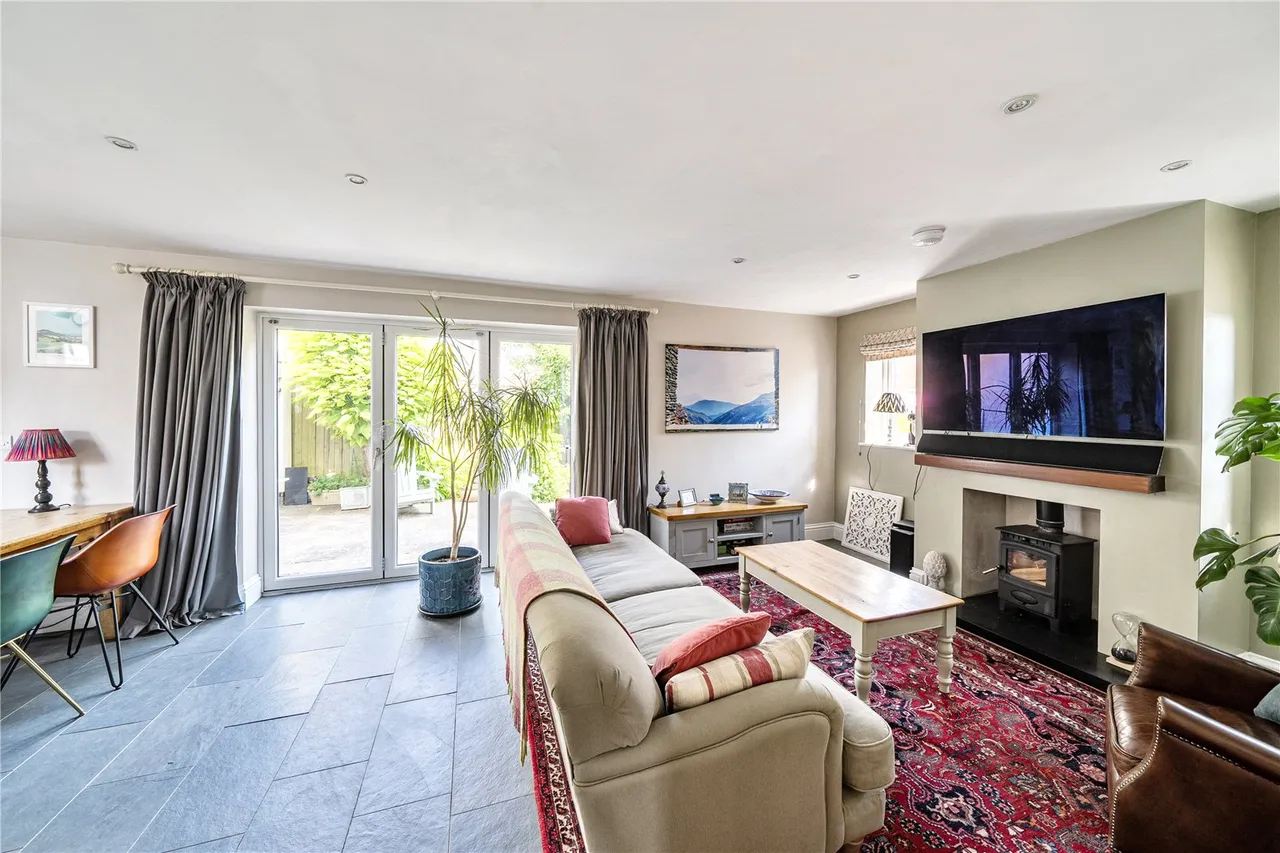 Hallett Gardens, Yeovil, Somerset, BA20 1BH, photo 3