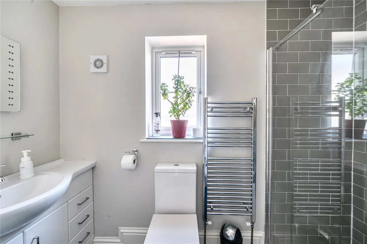 Hallett Gardens, Yeovil, Somerset, BA20 1BH, photo 12