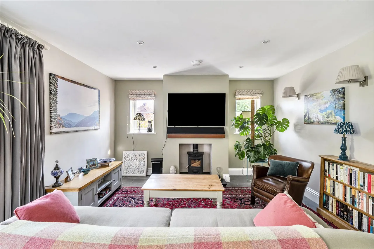 Hallett Gardens, Yeovil, Somerset, BA20 1BH, photo 5