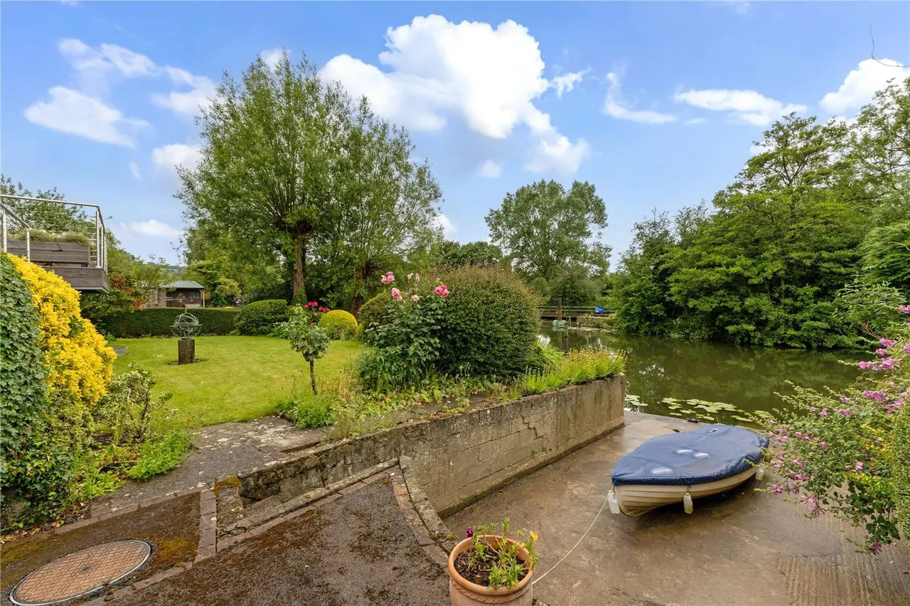 Bath Road, Swineford, BS30, photo 20