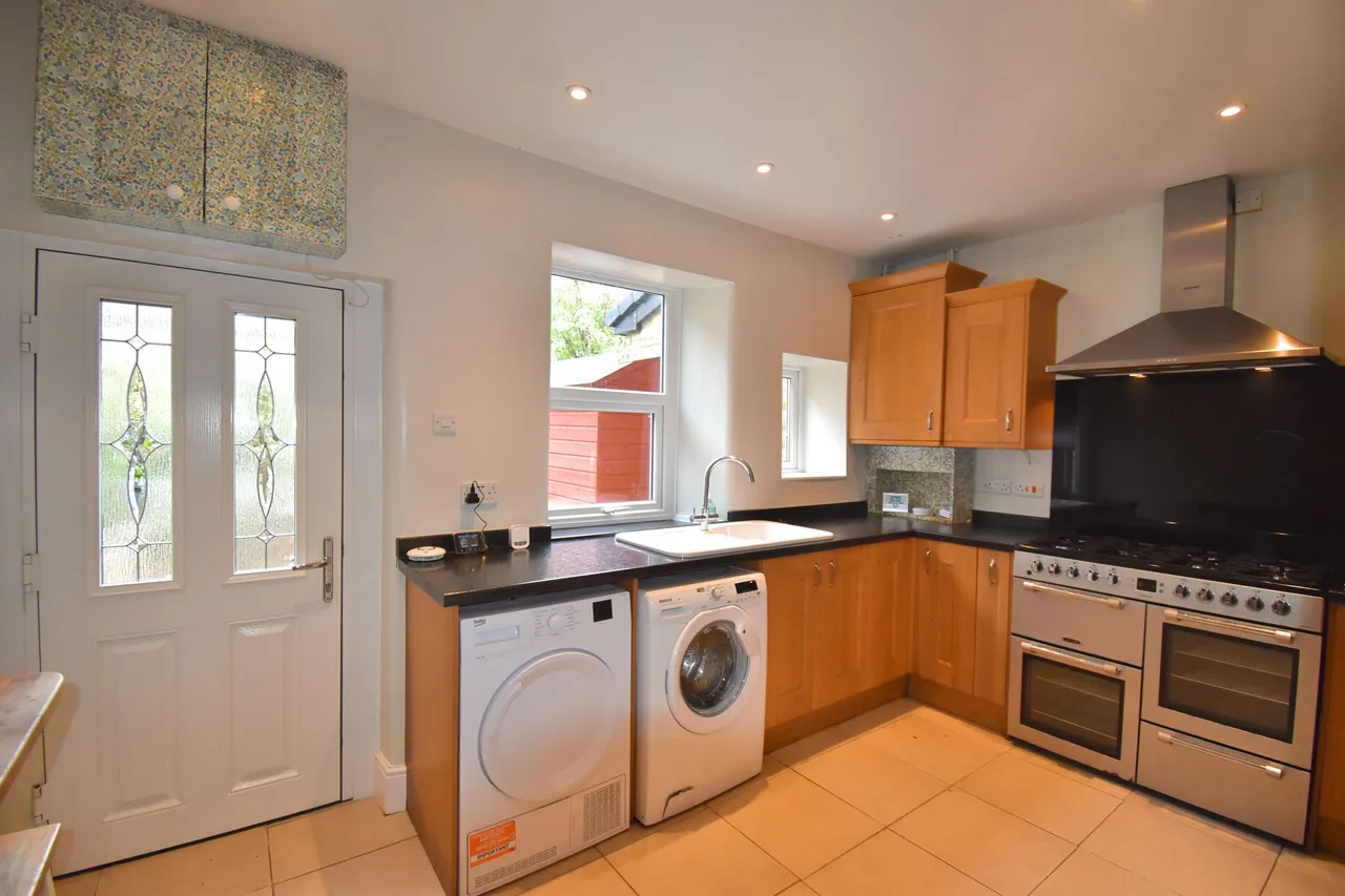 Chapel Street, High Peak, photo 5