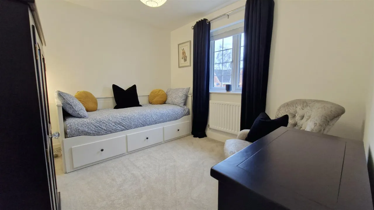 Brewton Drive, Deeping St James, photo 15