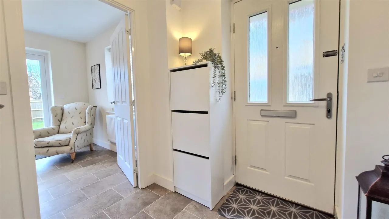 Brewton Drive, Deeping St James, photo 9