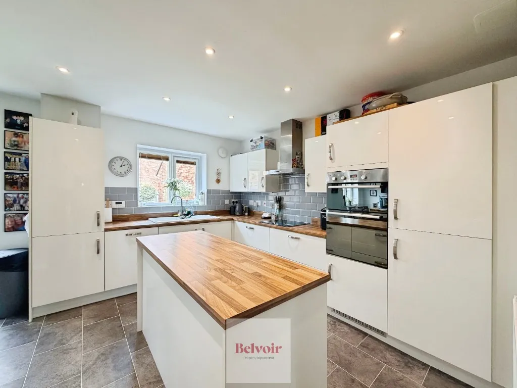 Enstone Way, Evesham, WR11, photo 5