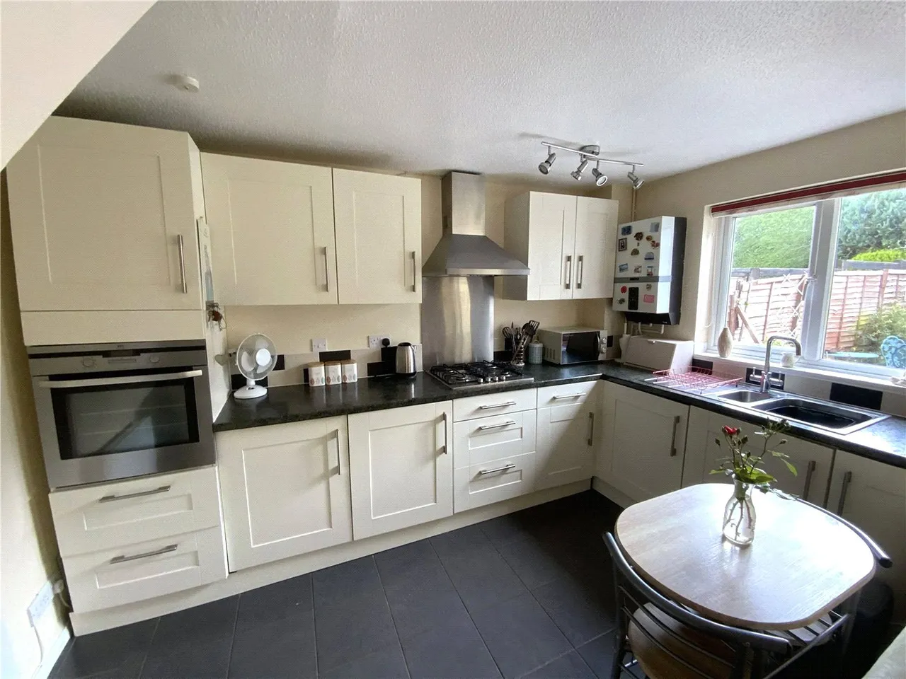 Rogers Meadow, Marlborough, Wiltshire, SN8, photo 3